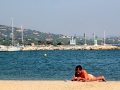 039-rest-on-the-beach-in-Port-Grimaud-Rue-de-la-Giscle